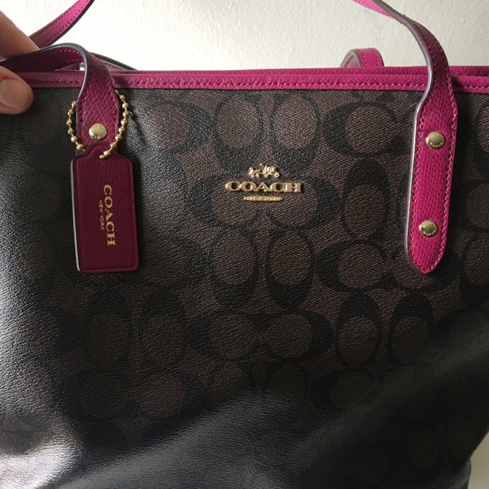 COACH brown and pink zipper tote bag like new!